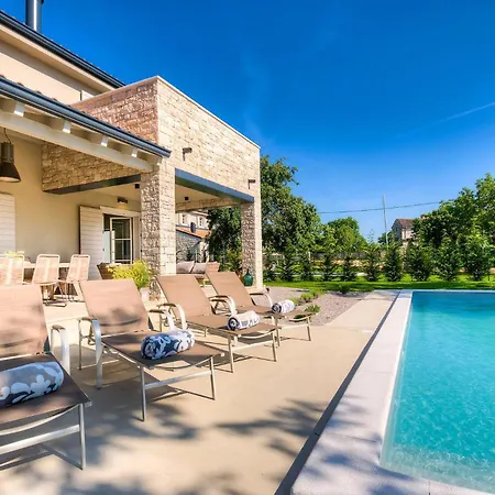 Mia Holiday home